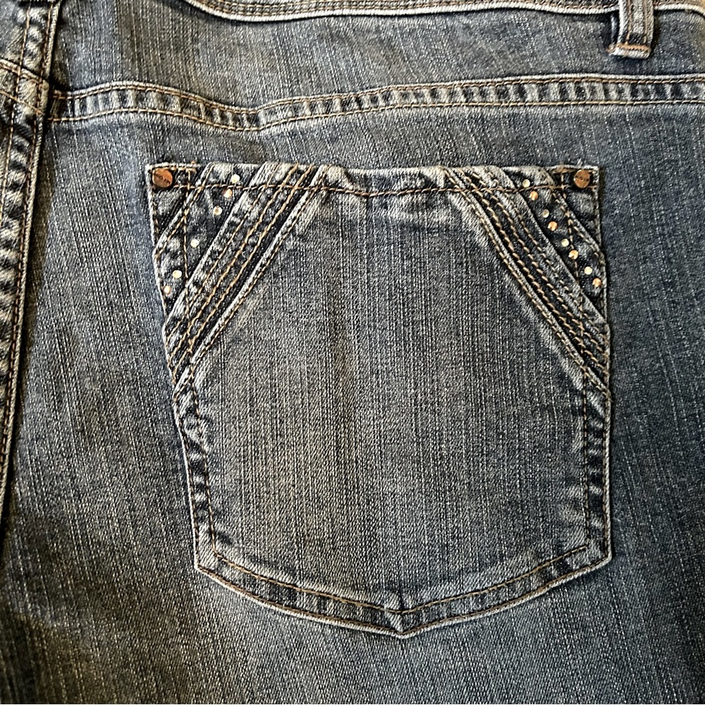 White House Black Market Jeans - Picture 9 of 9